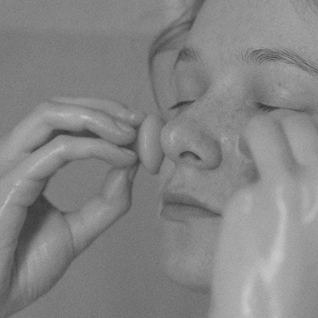How to properly care for the delicate skin around your eyes