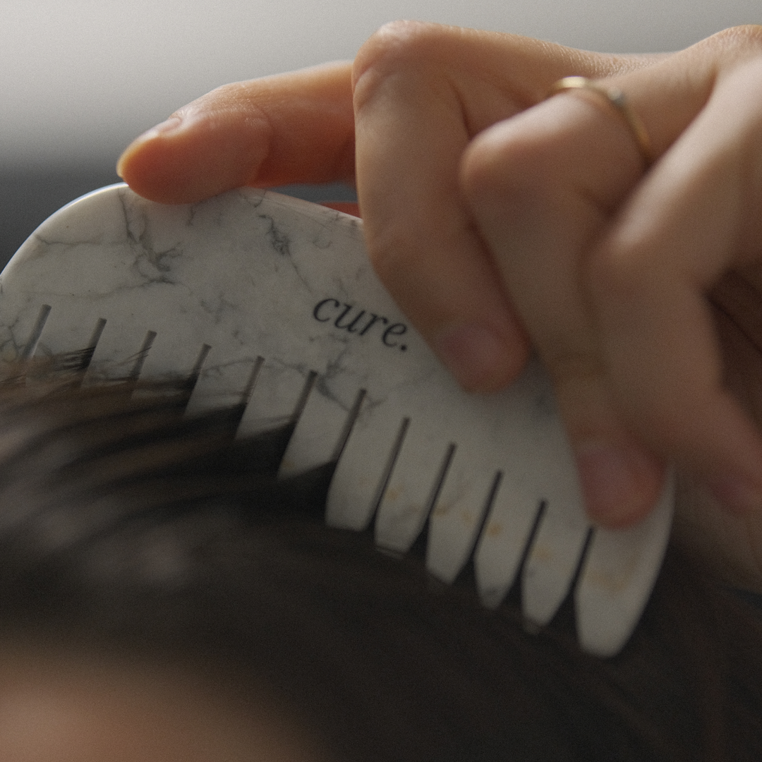 A hair care method you didn't know about: aroma combing β CURE